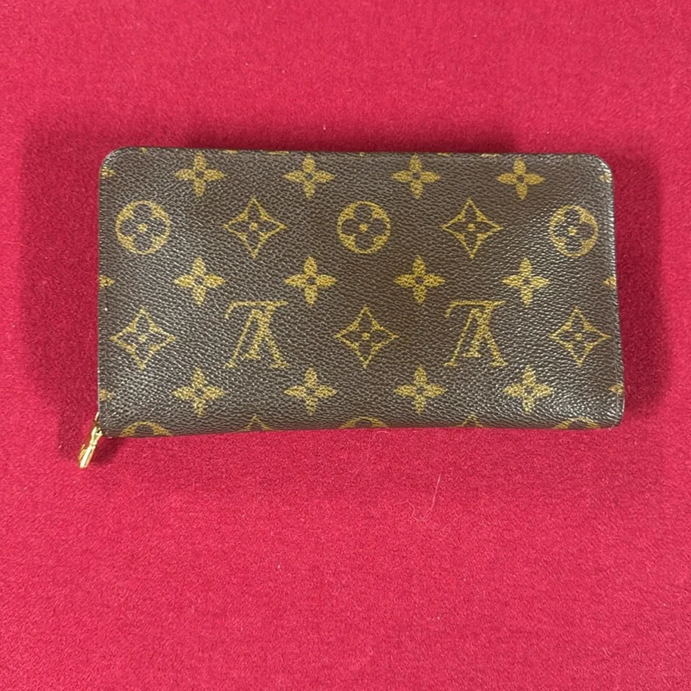Louis Vuitton Wallet